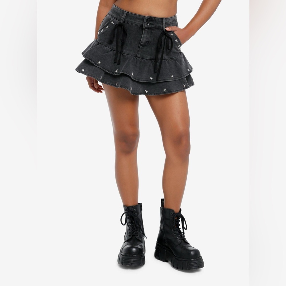 Hot Topic Social Collision Black Embroidered tiered Skirt studs Small NWT
